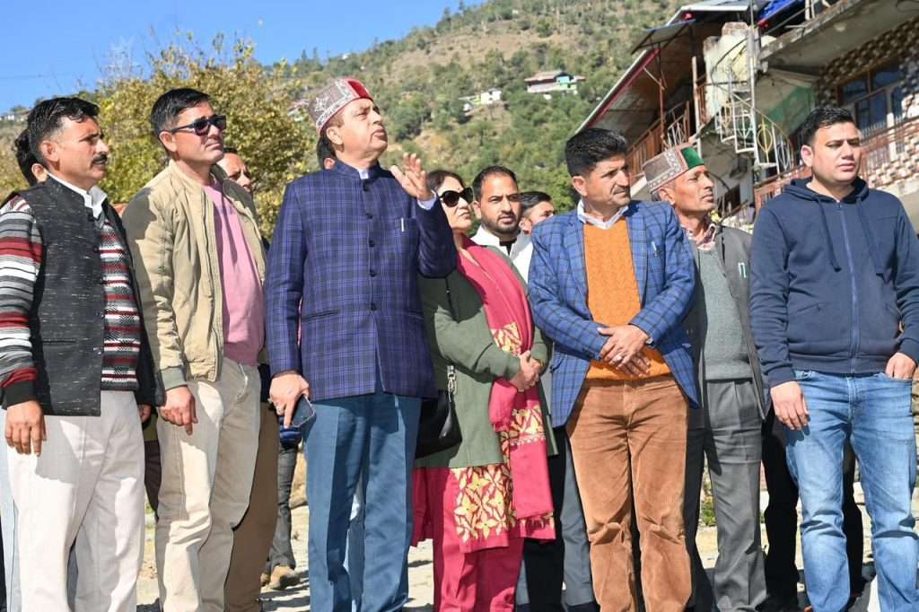 Summer Express - मुख्यमंत्री की घोषणा अधूरी: कुकलाह में अब तक नहीं लगा वैली ब्रिज, 15 पंचायतों की सड़क सुविधा ठप-जयराम ठाकुर