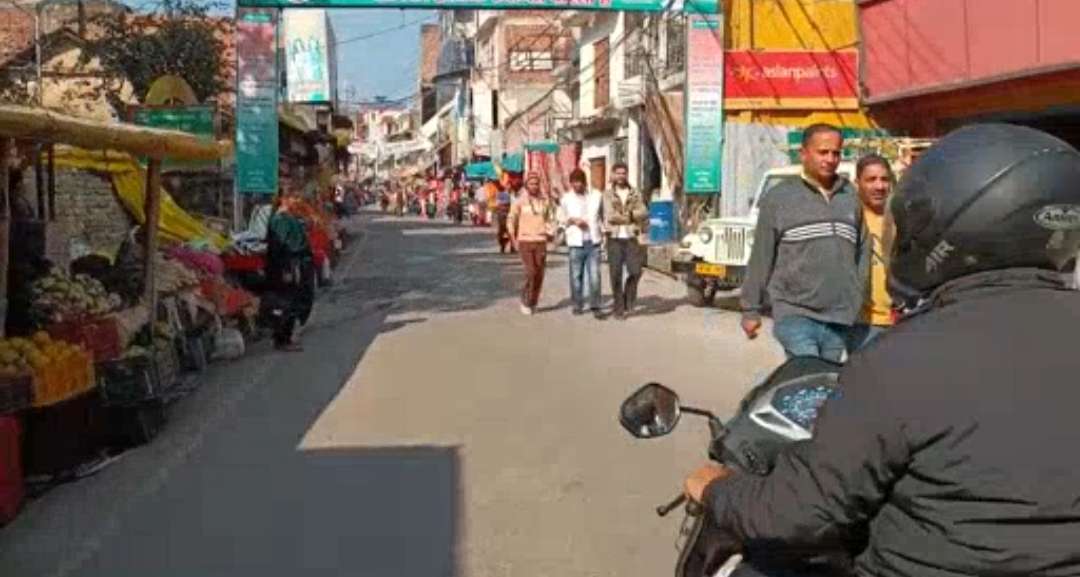 Summer Express - हमीरपुर में तंबाकू बिक्री पर सख्ती:अब हर दुकानदार के लिए लाइसेंस अनिवार्य