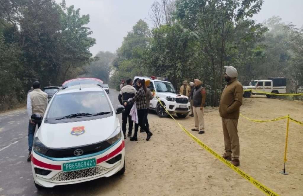 Summer Express - गुरदासपुर में दऊवाल मोड़ पर पुलिस-मुठभेड़, 2 घायल