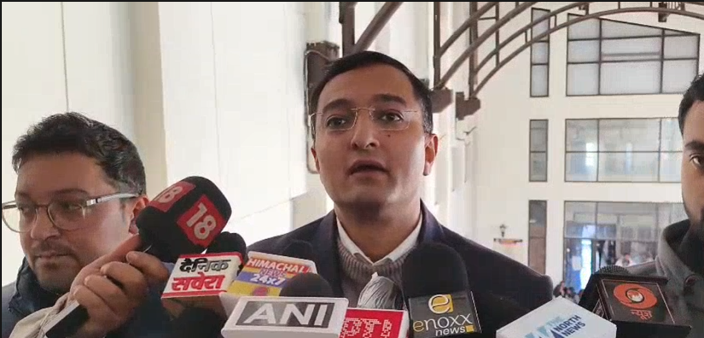 Summer Express - IGMC में डॉक्टर हड़ताल पर, डॉ राघव के टर्मिनेशन वापस लेने की मांग