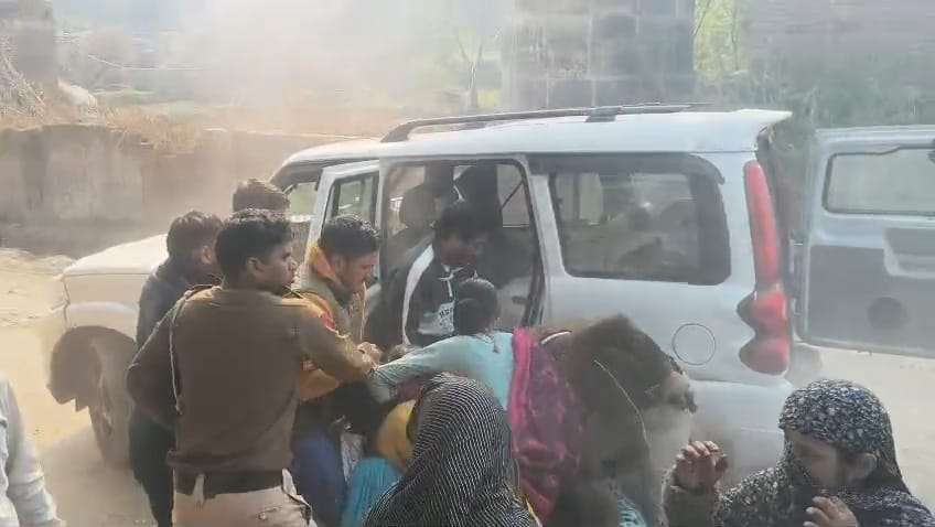 Summer Express - नूंह में दिल्ली पुलिस पर ग्रामीणों का हमला, आरोपी फरार हुआ