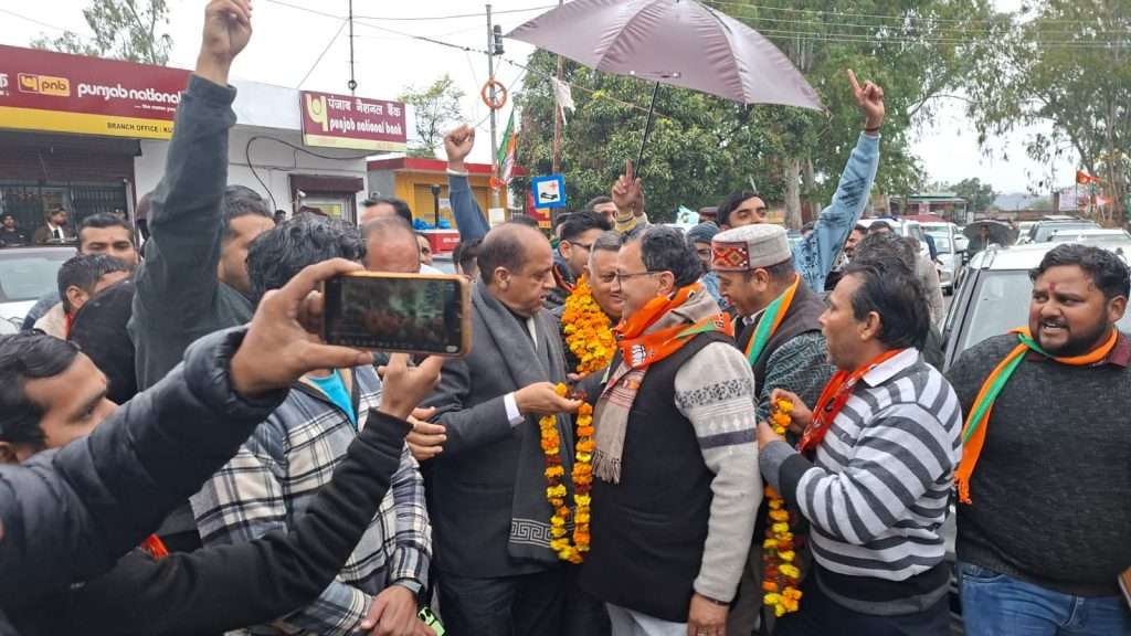 Summer Express - जवाली में भाजपा संगठनात्मक बैठक के दौरान दिखी गुटबाज़ी, नारेबाज़ी से बिगड़ा माहौल