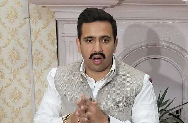 Summer Express - हिमाचल के हित बनाम प्रशासनिक बयानबाज़ी: विक्रमादित्य सिंह की पोस्ट पर बहस