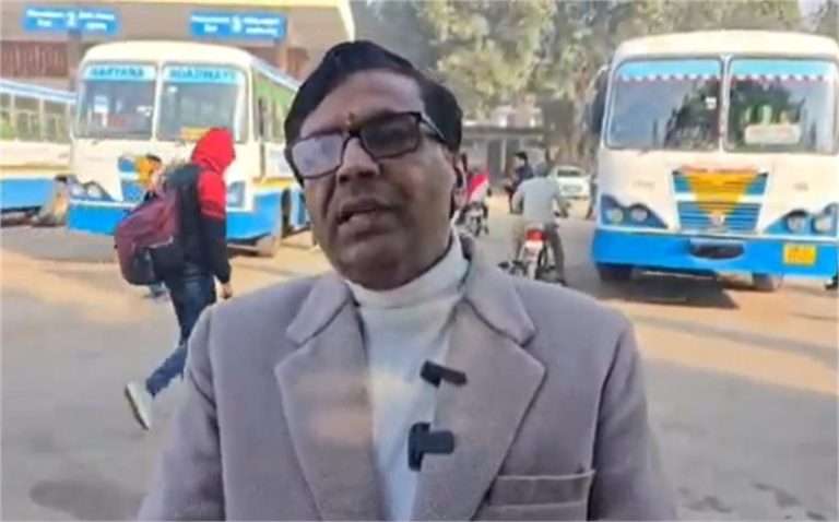 Summer Express - रोडवेज बस में यात्री से कथित दुर्व्यवहार, मुख्यमंत्री से की शिकायत