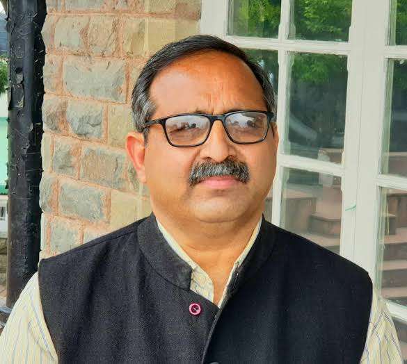 Summer Express - मनाली में राजस्व अधिकारी पर जानलेवा हमला,कांग्रेस सरकार में कानून व्यवस्था पर सवाल उठाए गए