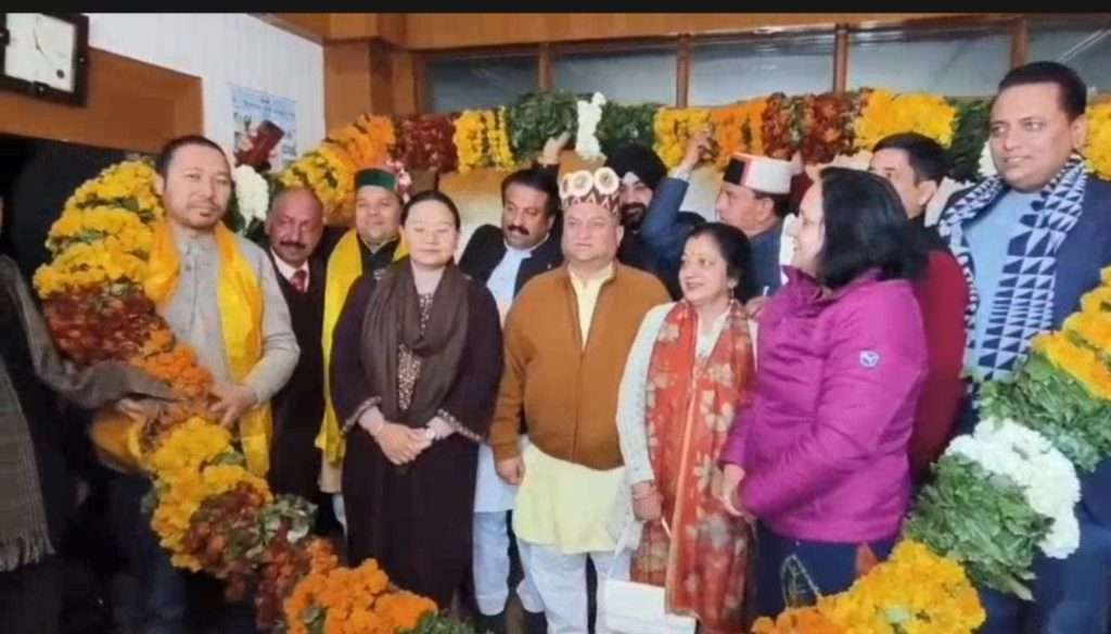 Summer Express - मनरेगा का नाम बदलने के विरोध में कांग्रेस का बड़ा आंदोलन, 10 जनवरी से हिमाचल में ब्लॉक स्तर पर होंगे प्रदर्शन