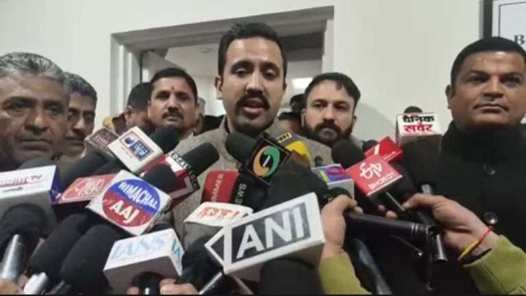 Summer Express - ऑरेंज अलर्ट के बीच हिमाचल में राहत कार्य तेज,618 सड़कें अब भी बंद,पर्यटकों से संयम बरतने की अपील: विक्रमादित्य सिंह