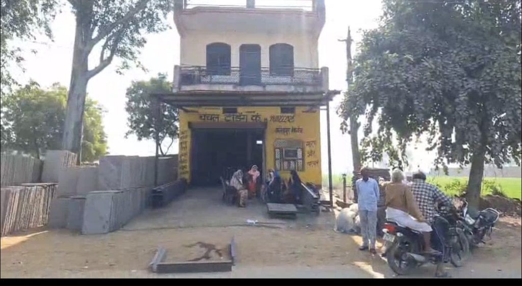 Summer Express - फरीदाबाद में दुकानदार पर कुल्हाड़ी से जानलेवा हमला, हालत गंभीर