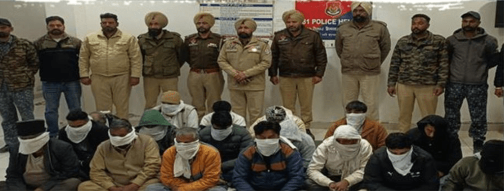 Summer Express - पुलिस की बड़ी कार्रवाई, जुआ खेलते 27 लोग नकदी समेत गिरफ्तार