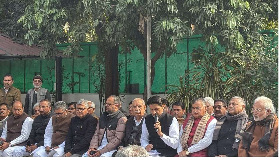 Summer Express - दीपेंद्र हुड्डा ने भाजपा सरकार पर तंज, युवाओं को विदेश जाना पड़ रहा मजबूर