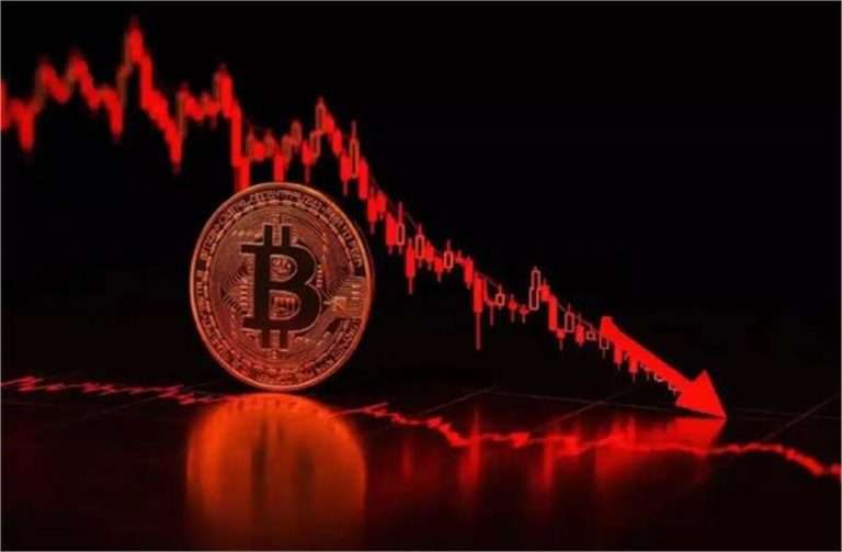 Summer Express - Bitcoin Crash: क्रिप्टो बाजार में भूचाल, बिटकॉइन फिसलकर 70,000 डॉलर के करीब