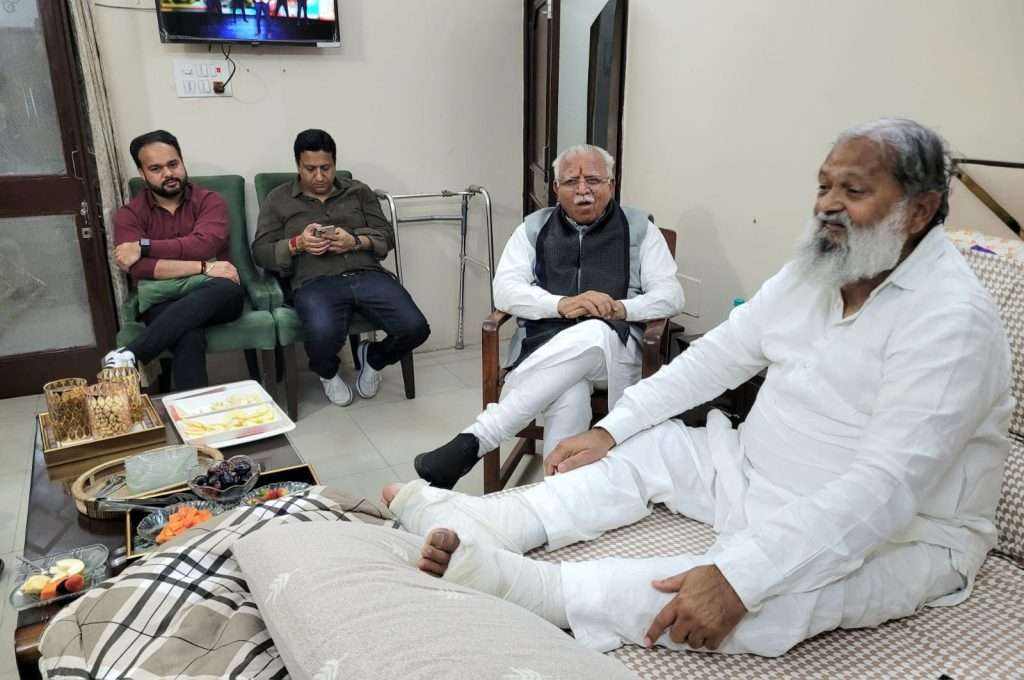 Summer Express - केंद्रीय ऊर्जा मंत्री मनोहर लाल ने अनिल विज से की शिष्टाचार भेंट, शीघ्र स्वास्थ्य लाभ की कामना