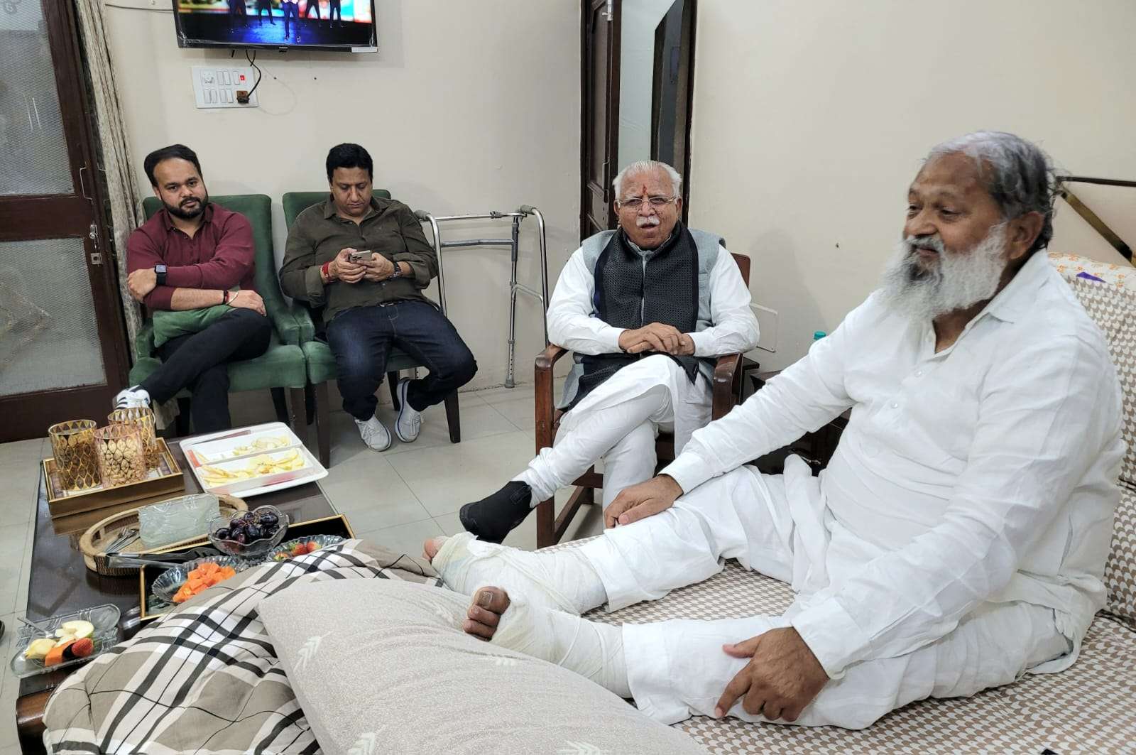 Summer Express - केंद्रीय ऊर्जा मंत्री मनोहर लाल ने अनिल विज से की शिष्टाचार भेंट, शीघ्र स्वास्थ्य लाभ की कामना