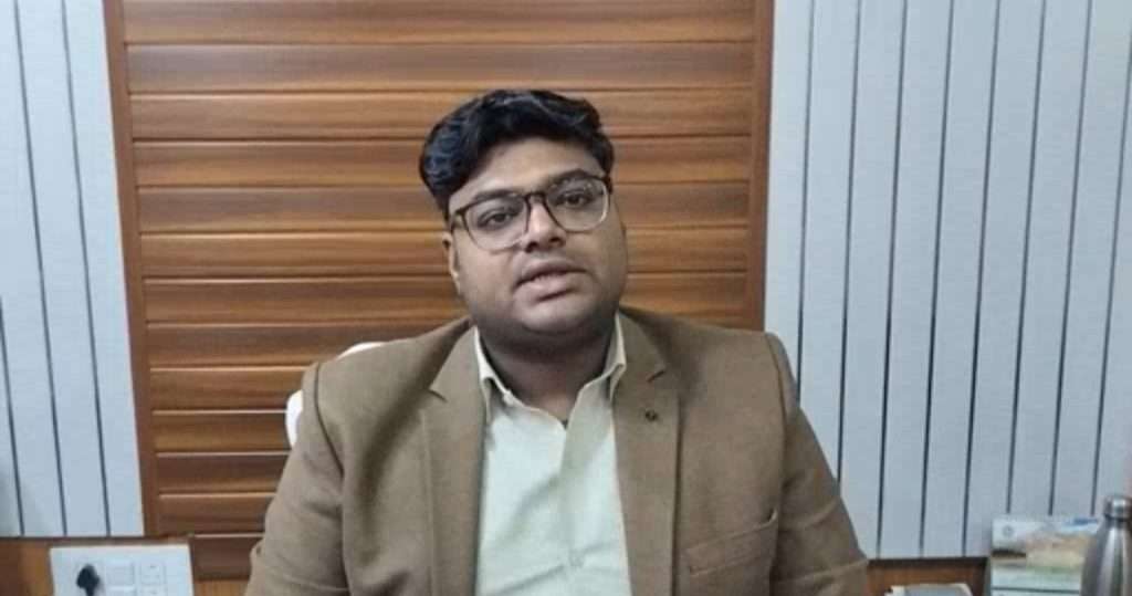 Summer Express - हमीरपुर में निजी जमीन पर हरियाली की नई पहल, ‘हिम एवर ग्रीन योजना’ से किसानों को मिलेगा दोहरा लाभ
