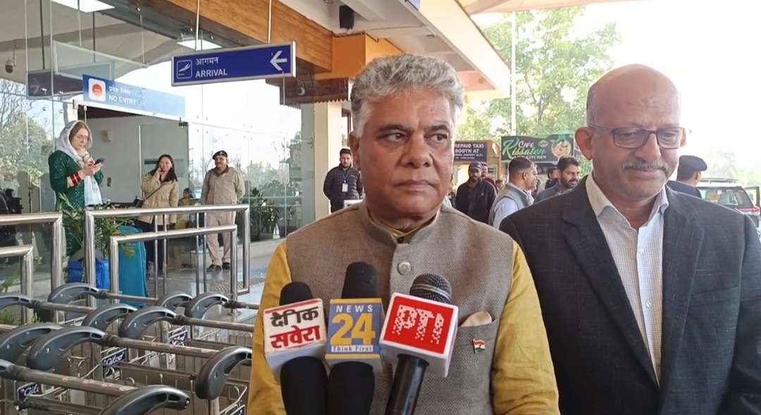 Summer Express - एआई समिट में युवा कांग्रेस के प्रदर्शन पर भाजपा नेताओं का तीखा हमला