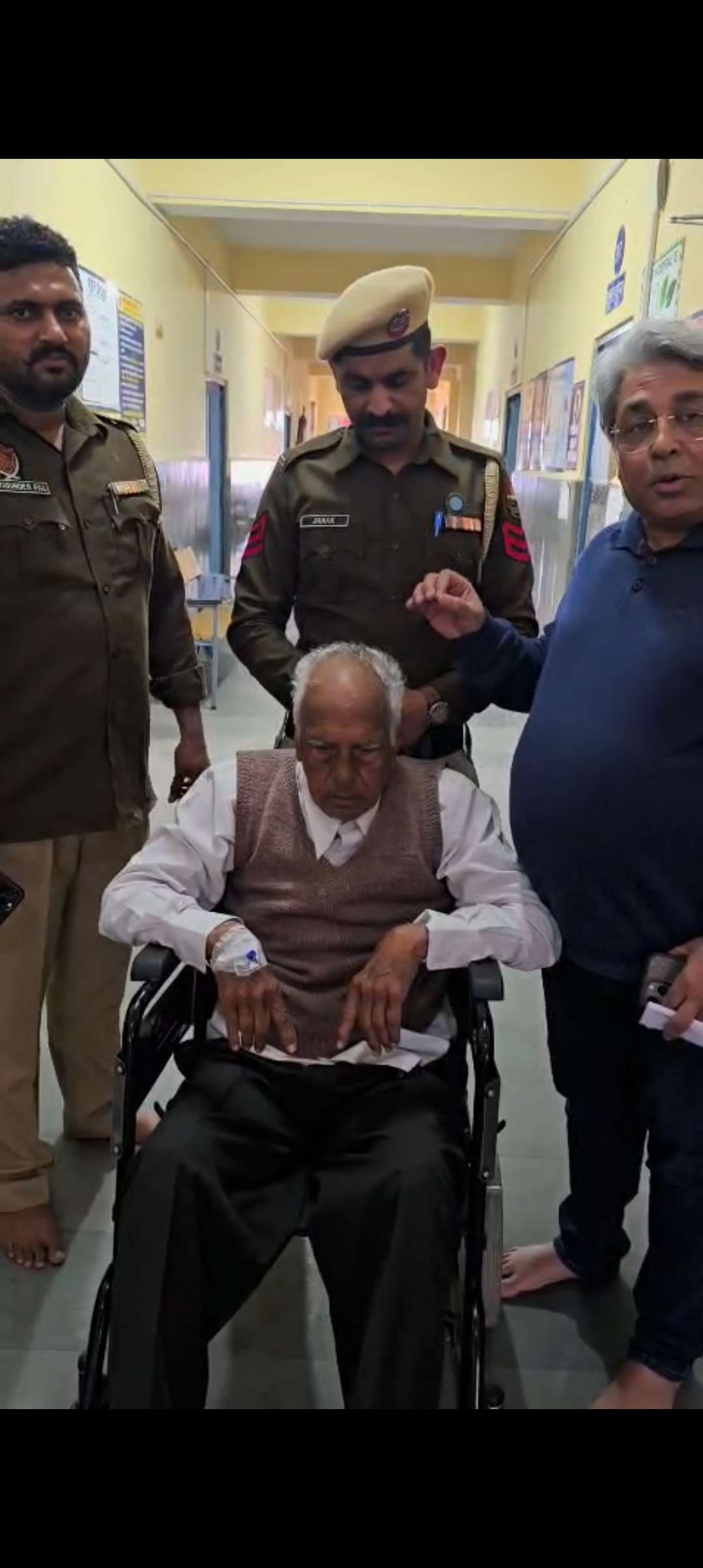 Summer Express - चिंतपूर्णी मंदिर में दर्शन के दौरान बुजुर्ग की तबीयत बिगड़ी, होमगार्ड की सूझबूझ से टला बड़ा हादसा