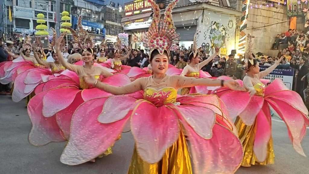 Summer Express - अंतर्राष्ट्रीय शिवरात्रि महोत्सव में सजी सांस्कृतिक एकता की अनोखी तस्वीर,11 देशों के कलाकारों ने बांधा समां