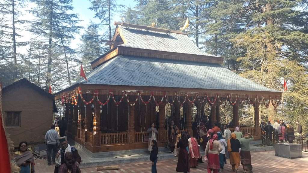 Summer Express - 500 वर्षों बाद देव बाला टीका को मिली नई देहुरी, 60 लाख की लागत से भव्य लकड़ी मंदिर की प्रतिष्ठा