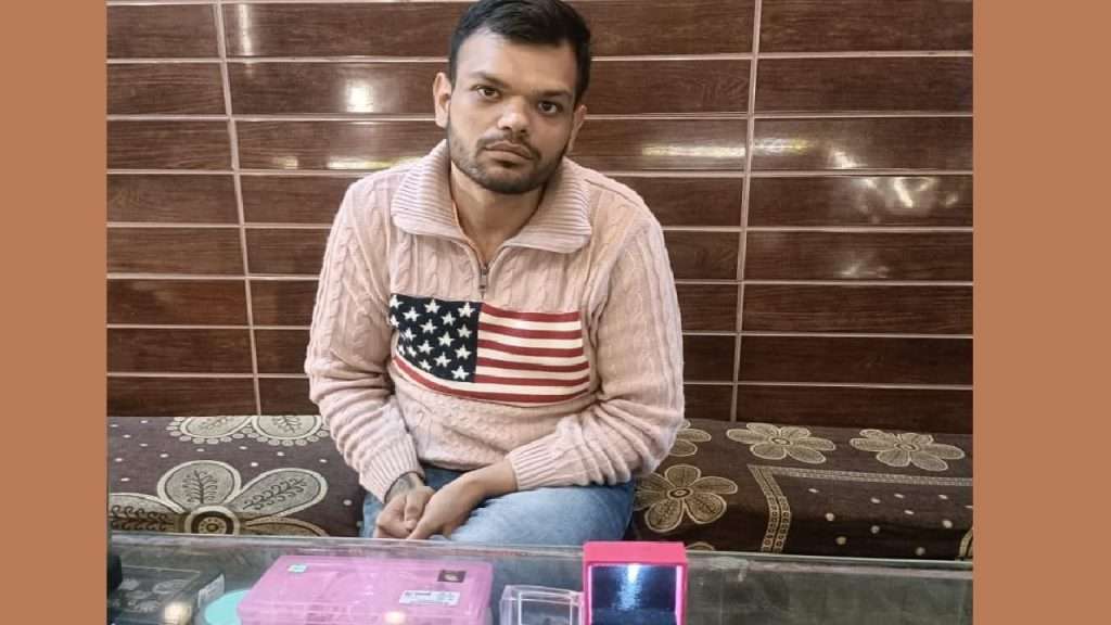 Summer Express - कलानौर में ज्वेलर्स से 1.59 लाख की ठगी, फर्जी पेमेंट मैसेज दिखाकर युवक फरार