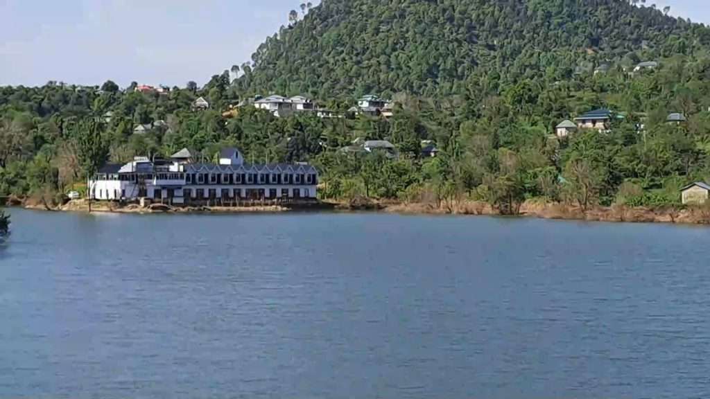 Summer Express - रिवालसर के बाद अब कुंतभयो झील की बारी, क्या यहां भी बढ़ने लगी गाद की खुमारी