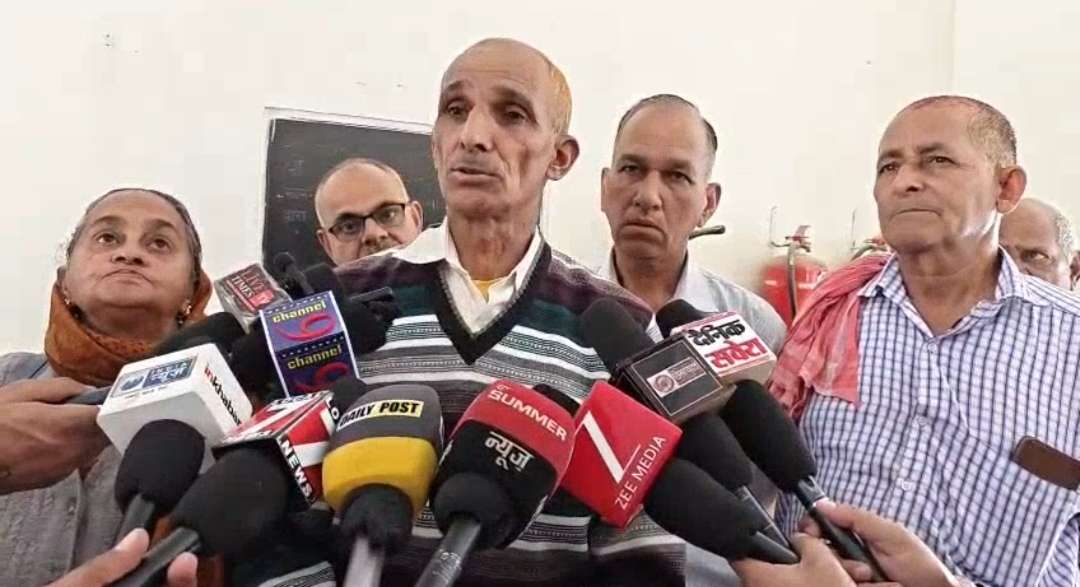 Summer Express - अमरोह वार्ड के ग्रामीणों ने पंचायत परिवर्तन के प्रस्ताव का किया विरोध, उपायुक्त से लगाई गुहार
