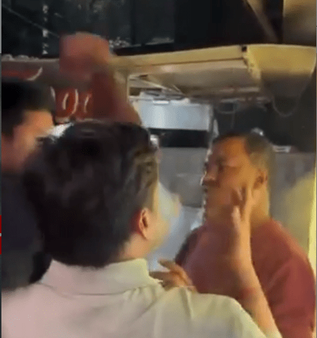 Summer Express - फरीदाबाद: मां काली के नाम पर नॉनवेज स्टॉल पर तोड़फोड़, कॉमेडियन यूट्यूबर भी शामिल