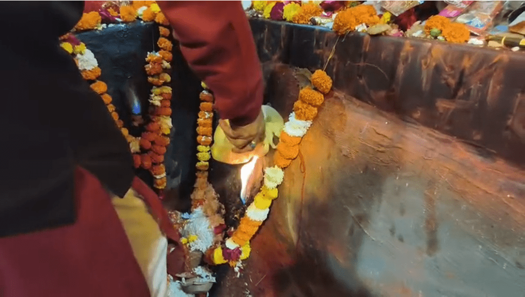 Summer Express - ज्वालादेवी में नवरात्र में लंगर में गैस आपूर्ति की कमी नहीं, अधिकारी ने स्वयं संभाली व्यवस्था