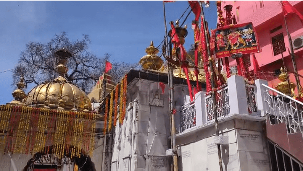Summer Express - अष्टमी पर ज्वालादेवी मंदिर में उमड़ा श्रद्धा का सैलाब, दिव्य ज्योति लेकर लौटे श्रद्धालु