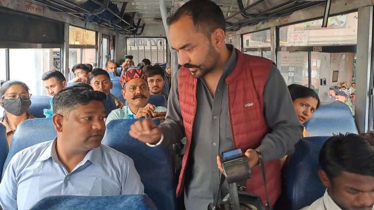 Summer Express - एचआरटीसी के प्रति अद्भुत समर्पण: कंडक्टर ललित राजपूत की प्रेरक कहानी
