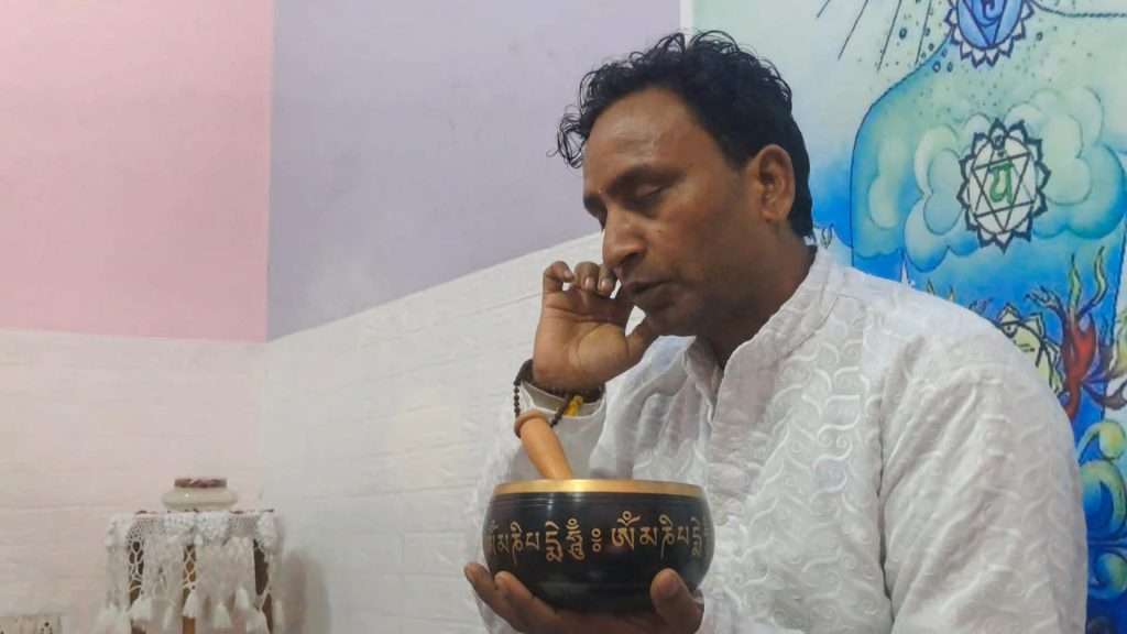 Summer Express - सामवेद का अध्ययन कर म्यूजिक थेरेपी से लोगों के तनाव को दूर कर रहे दीपक मट्टू