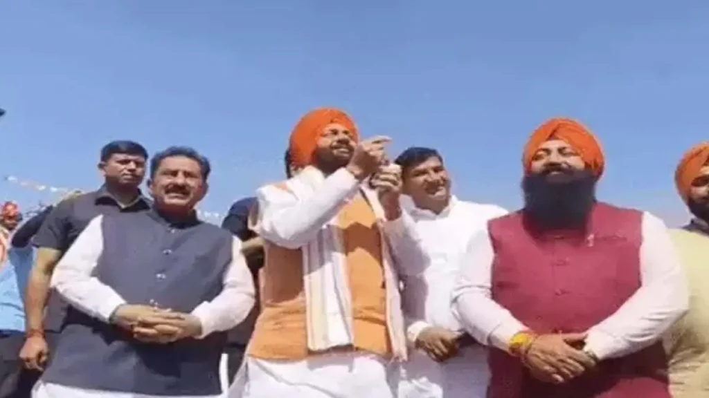 Summer Express - कुरुक्षेत्र में पहली बार राज्य स्तरीय बैसाखी महोत्सव का भव्य आगाज, CM सैनी ने उड़ाई 6 फीट लंबी पतंग