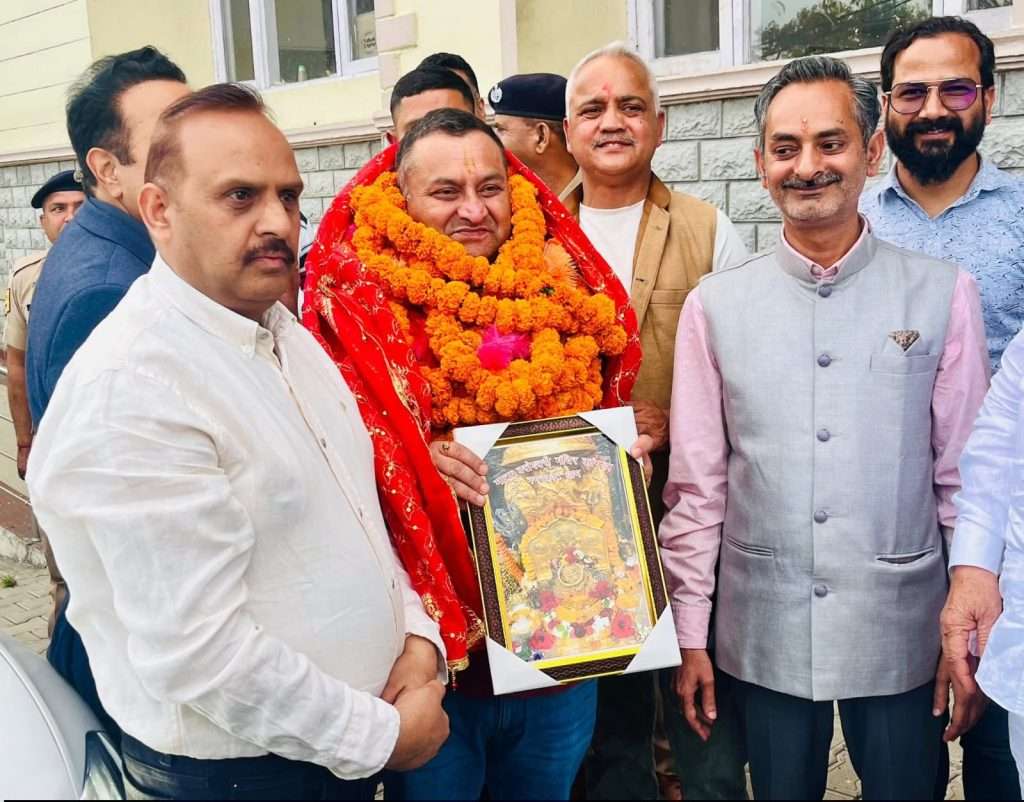 Summer Express - कांगड़ा में कांग्रेस का 10 दिवसीय ट्रेनिंग कैंप शुरू, तीन राज्यों के जिला अध्यक्ष लेंगे भाग