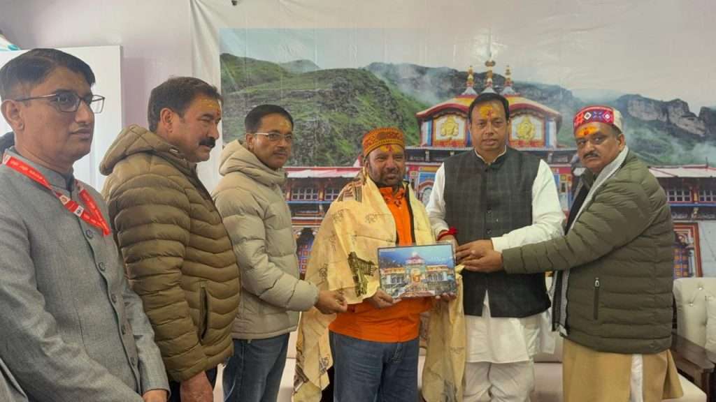 Summer Express - डॉ. महिंद्र शर्मा ने बद्रीनाथ-केदारनाथ धाम के लिए 1.01 करोड़ रुपये दान किए