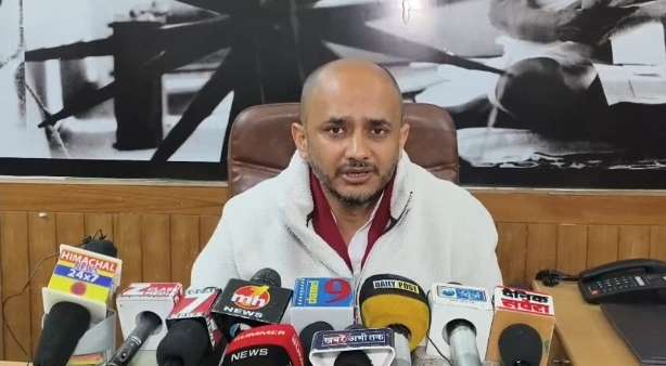 Summer Express - जयराम ठाकुर के बयान पर सियासी घमासान, विनोद जिंटा बोले—”देवभूमि का अपमान, हो कानूनी कार्रवाई”