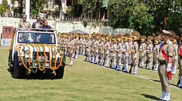 Summer Express - हमीरपुर में धूमधाम से मनाया गया 79वां हिमाचल दिवस, विधानसभा अध्यक्ष ने फहराया तिरंगा