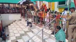 Summer Express - रविवार को श्री नैना देवी मंदिर में उमड़ा आस्था का सैलाब,30 हजार श्रद्धालुओं ने किए दर्शन