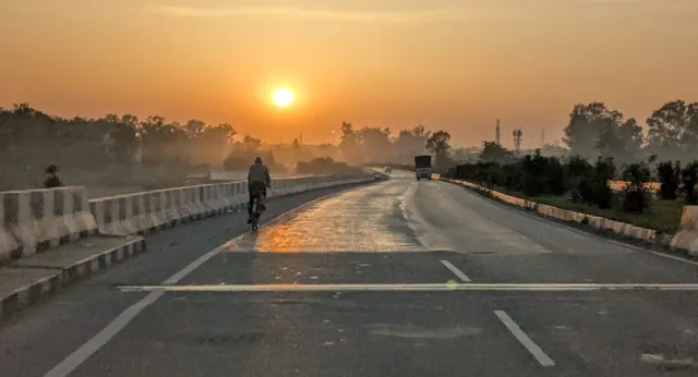 Summer Express - पंजाब में मौसम बदला, बादलों से तापमान में गिरावट; हल्की बारिश के आसार