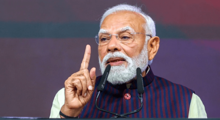 Summer Express - कर्नाटक दौरे पर पीएम मोदी, मांड्या में मंदिर का उद्घाटन