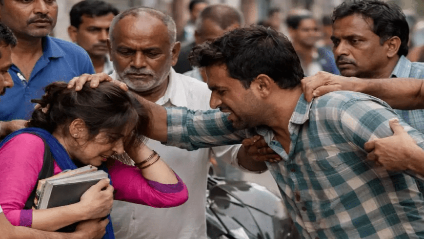 Summer Express - सिरसा में घरेलू हिंसा का मामला :पति ने बीच सड़क पत्नी पर डंडों से किया हमला, गंभीर रूप से घायल