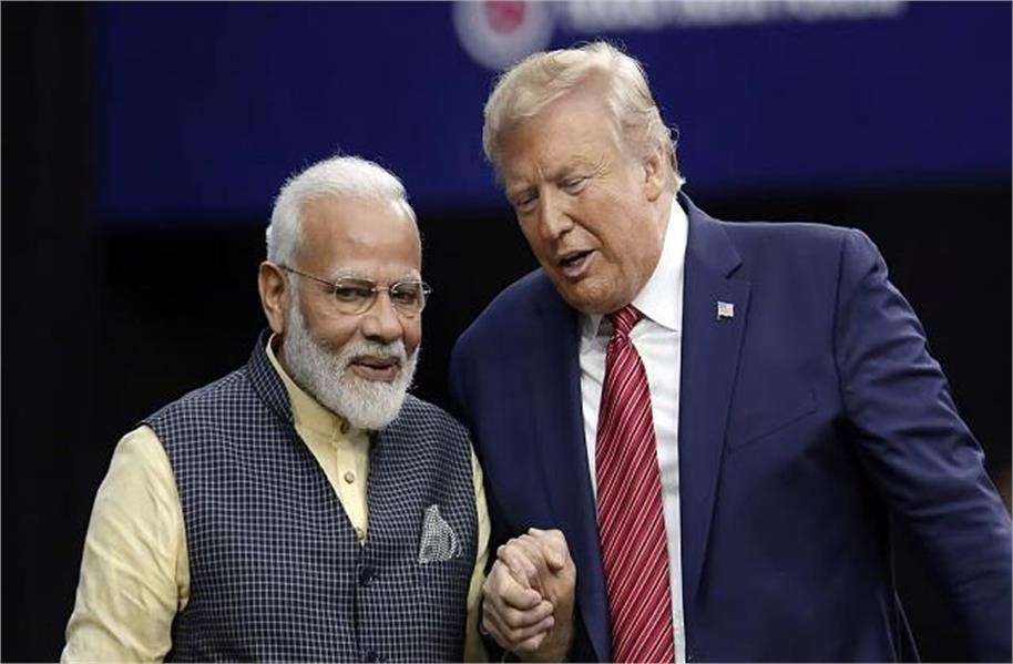 Summer Express - भारत अमेरिका पर 100 फीसदी भरोसा कर सकता है : ट्रंप