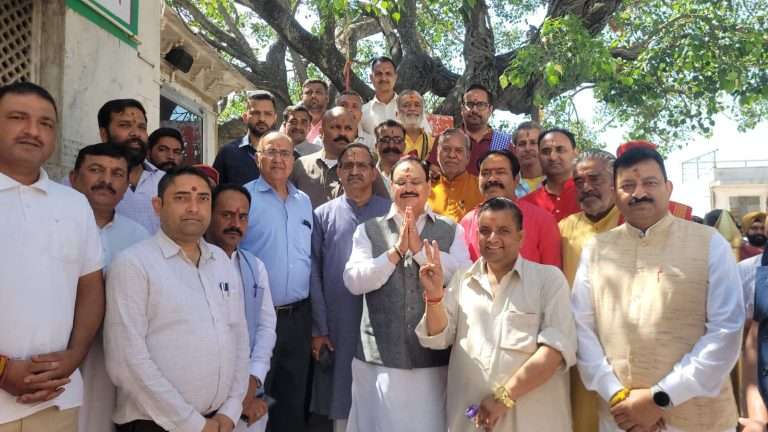 Summer Express - लोकसभा चुनावों में ऐतिहासिक प्रदर्शन के बाद केंद्रीय मंत्री जेपी नड्डा ने माता श्री नैना देवी मंदिर में टेका माथा