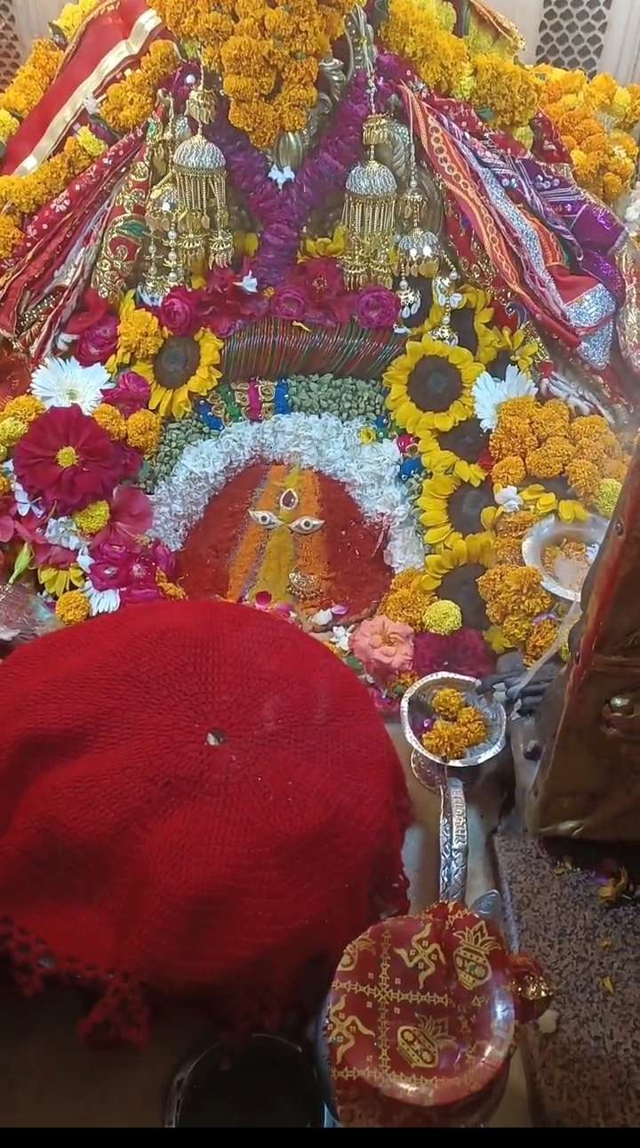 Summer Express - मन्नत पूरी होने पर श्रद्धालुओं ने मां चिंतपूर्णी मंदिर में चढ़ाई चांदी,दर्शन स्थल का हुआ सौंदर्यीकरण
