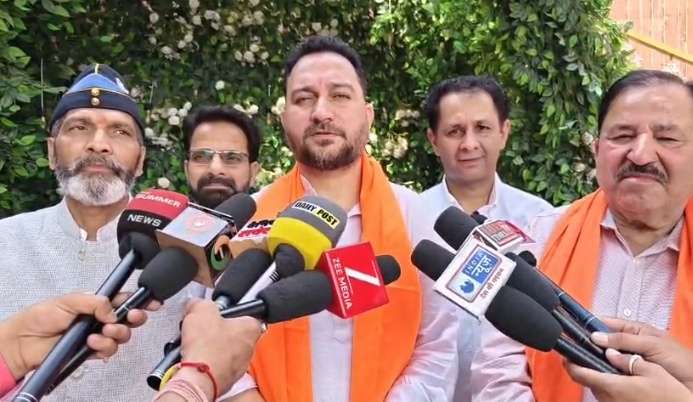 Summer Express - पंचायत चुनावों को लेकर भाजपा ने हमीरपुर में बनाई चुनावी रणनीति…विधायक आशीष शर्मा की अगवाई में विशेष बैठक