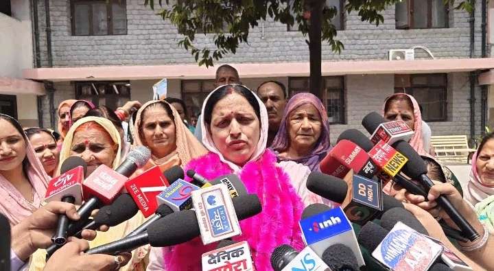 Summer Express - भाजपा में बढ़ी हलचल, एक ही दल के दो चेहरे मैदान में, जिला परिषद चुनाव हुआ रोचक