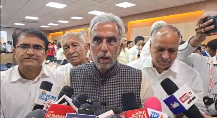 Summer Express - पलवल में विकास कार्यों की समीक्षा के दौरान उठे भ्रष्टाचार के आरोप, केंद्रीय मंत्री कृष्णपाल गुर्जर ने दिए जांच के आदेश
