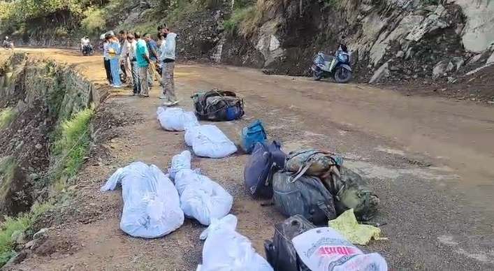 Summer Express - चंबा में दर्दनाक सड़क हादसा: डलहौजी जा रही इनोवा गहरी खाई में गिरी, 6 की मौत, 4 गंभीर
