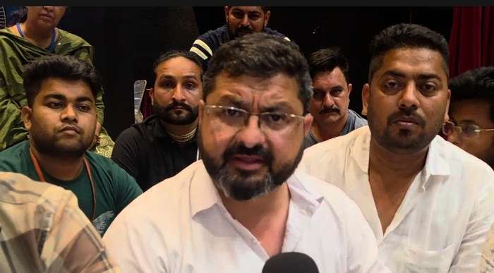Summer Express - स्ट्रांग रूम के बाहर सीसीटीवी  डिस्प्ले को लेकर अंबाला में हंगामा, विपक्ष धरने पर बैठा