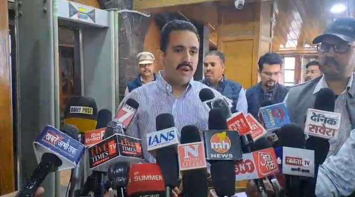 Summer Express - पेट्रोल-डीजल कीमतों में बढ़ोतरी पर केंद्र पर बरसे विक्रमादित्य, कहा- आम जनता पर बढ़ रहा आर्थिक बोझ