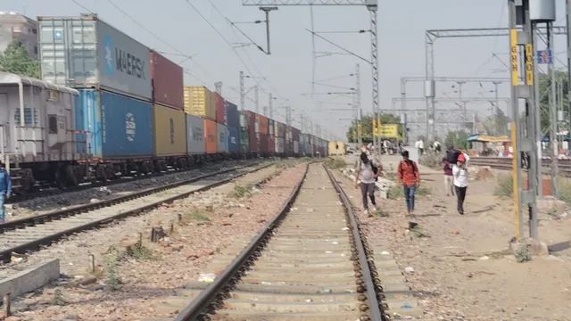 Summer Express - गुरुग्राम रेलवे स्टेशन पर दर्दनाक हादसा, ट्रेन की चपेट में आने से मां-बेटी की मौत
