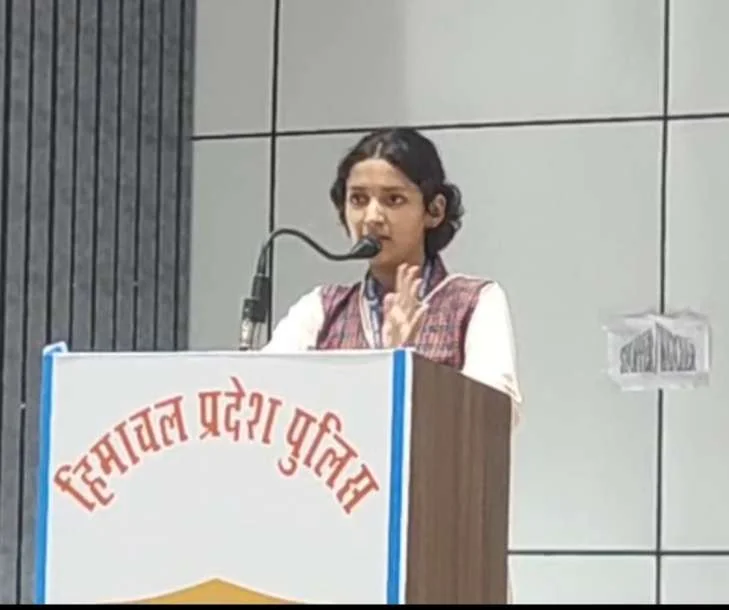 Summer Express - हमीरपुर में “नशे के खिलाफ युद्ध”: टाउन हॉल में जागरूकता कार्यक्रम आयोजित